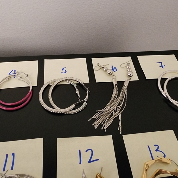 Assorted earrings - Picture 6 of 8